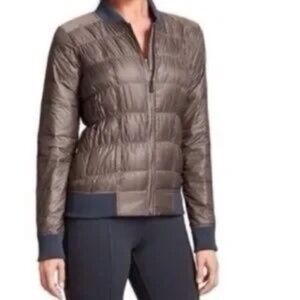 Athleta “Dobby” brown goose down pockets lightweight bomber jacket